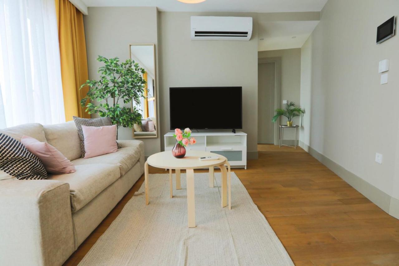 Excellent Flat W 360 Bosphorus View In Cihangir Istanbul Exterior photo
